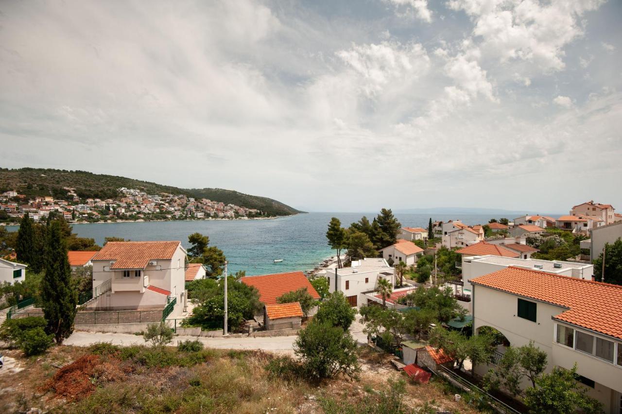 Apartments Lumaduma Trogir Exterior photo