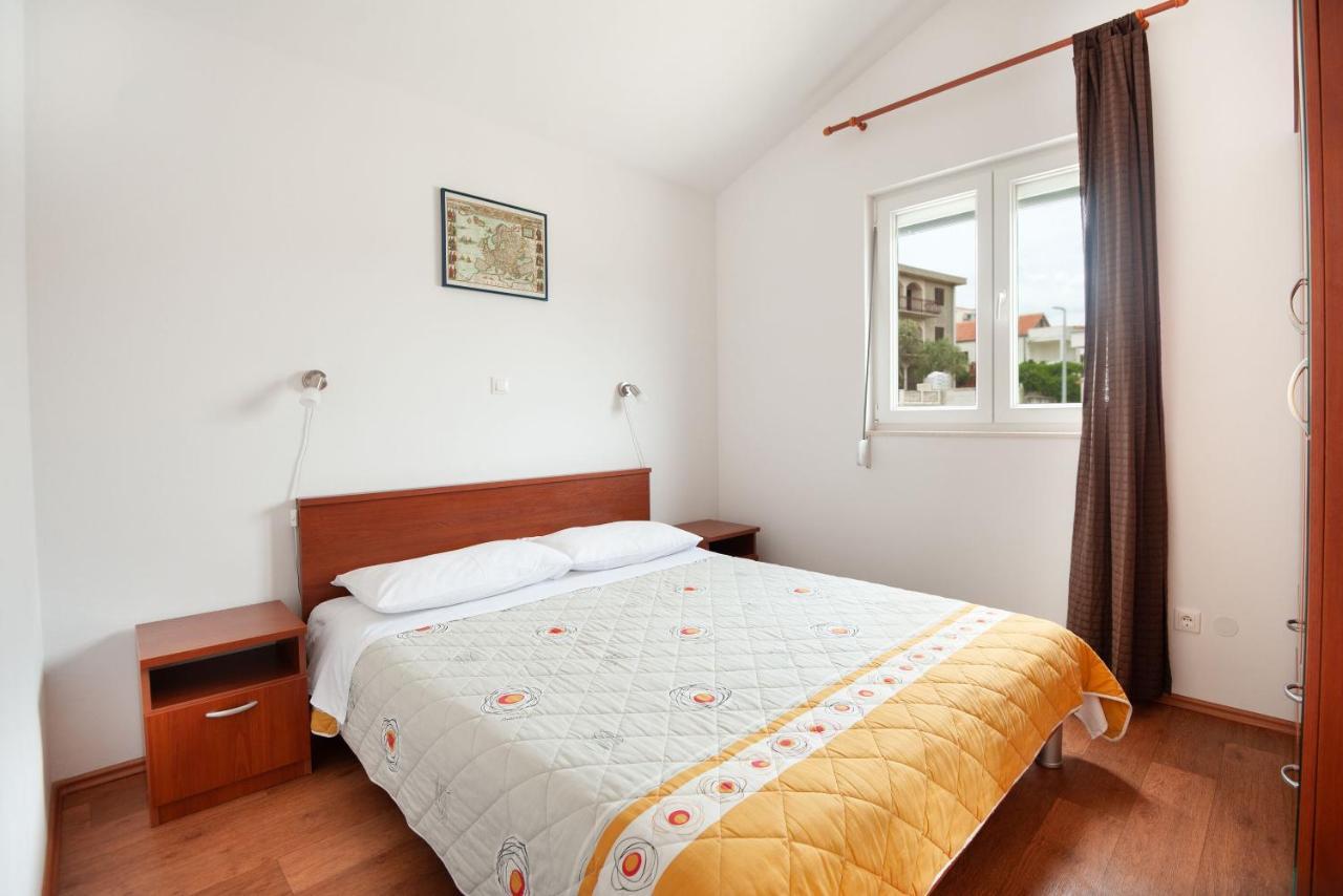 Apartments Lumaduma Trogir Exterior photo