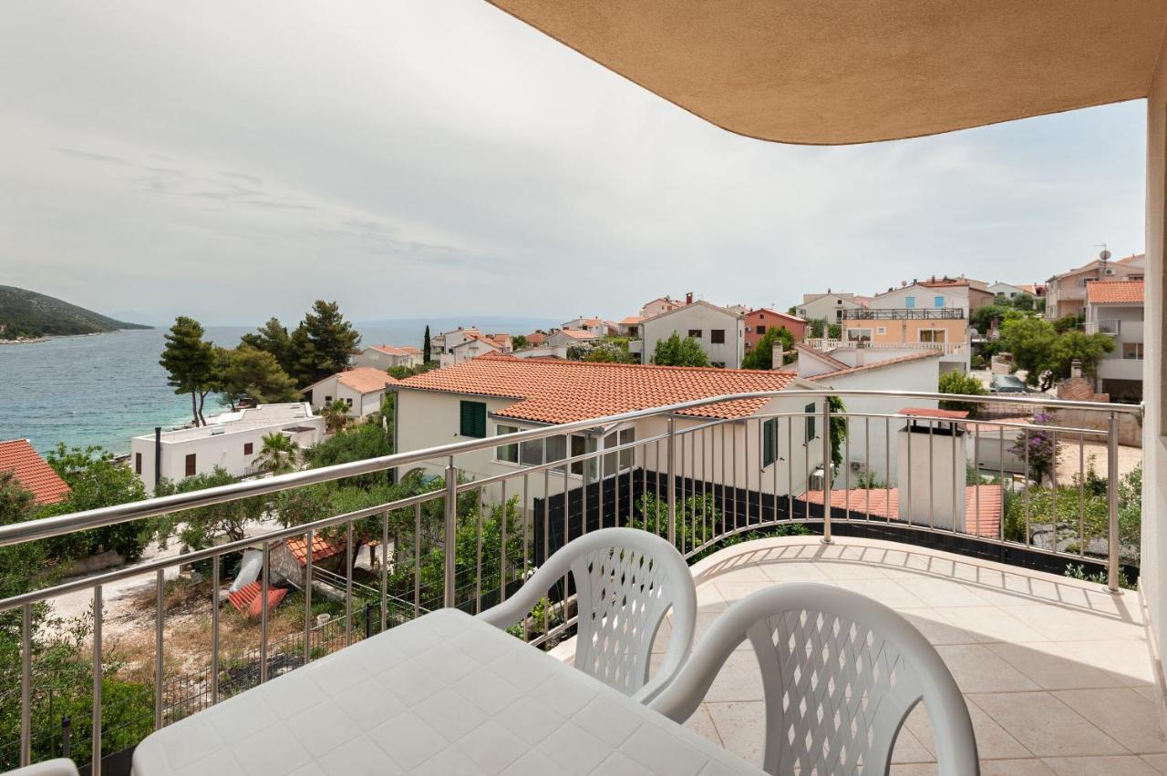 Apartments Lumaduma Trogir Exterior photo